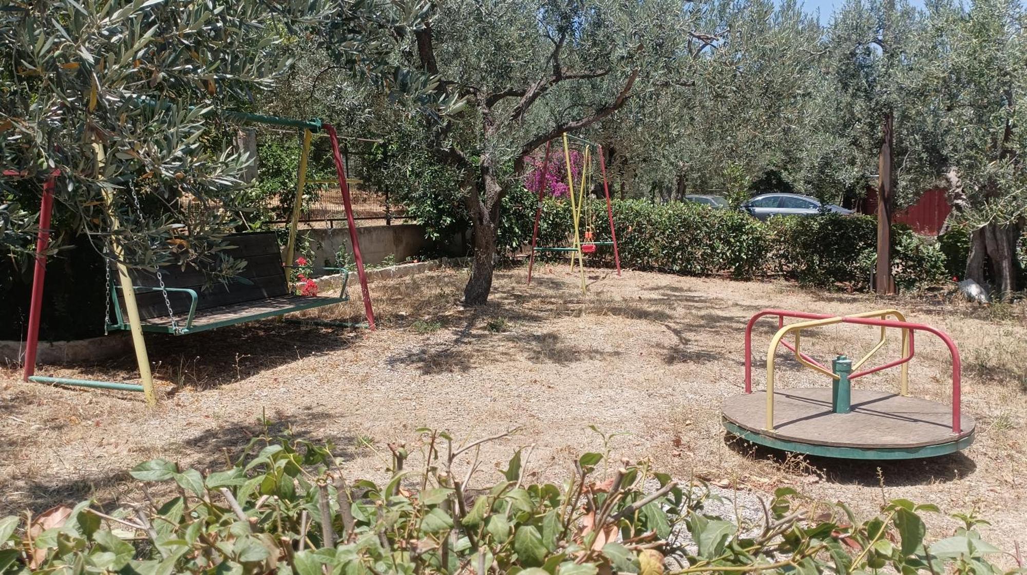 Studios Zaritsi Tyros Exterior photo