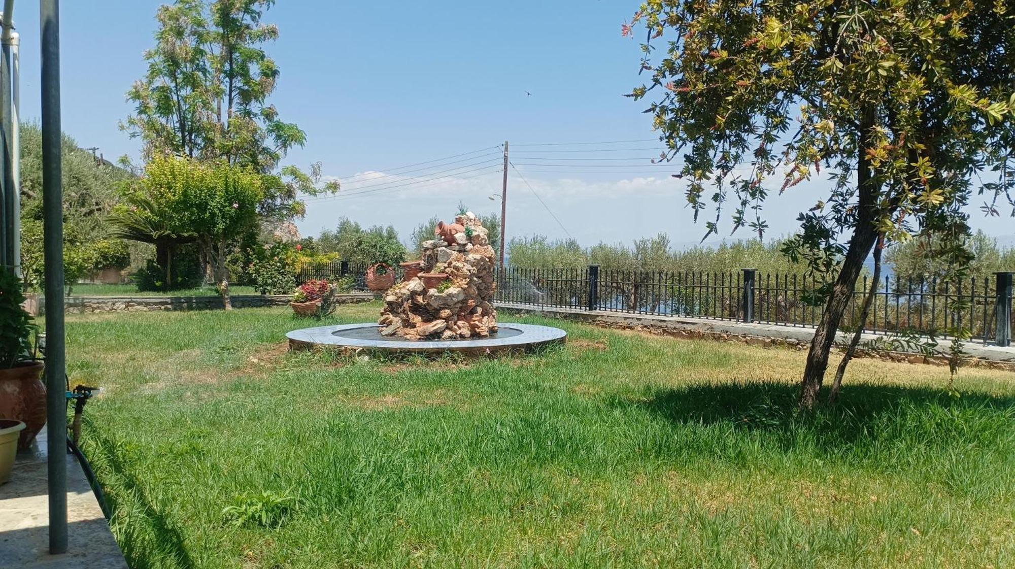 Studios Zaritsi Tyros Exterior photo