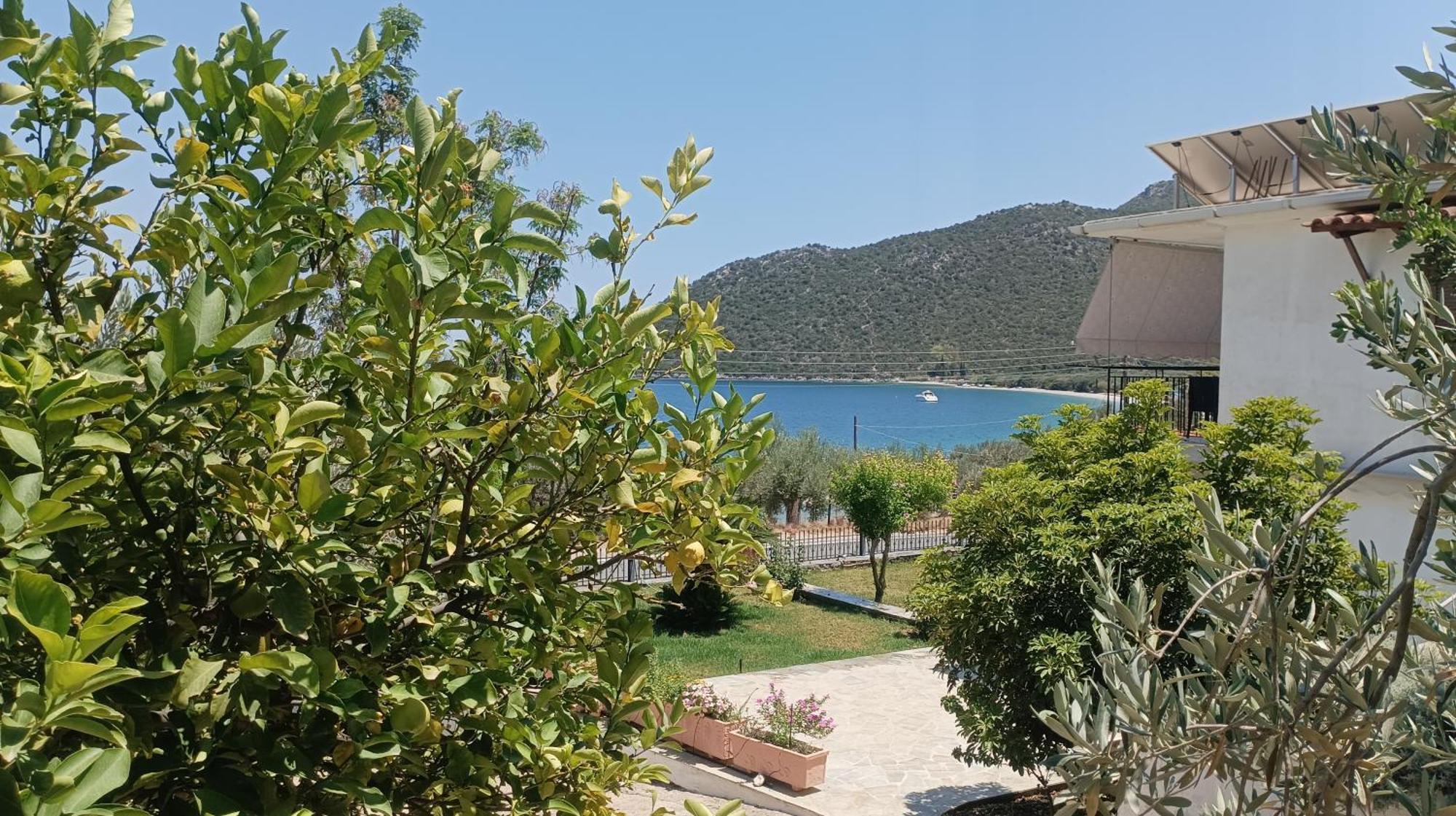 Studios Zaritsi Tyros Exterior photo