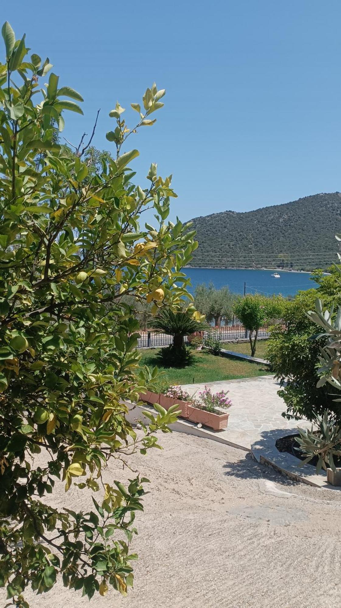 Studios Zaritsi Tyros Exterior photo